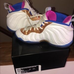 Nike foams